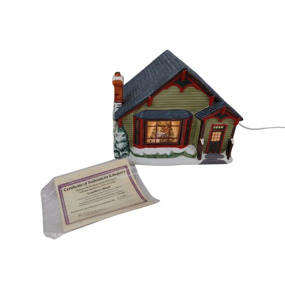 Hawthorne Holiday Memories Village Christmas Grandma's House w/ Light & COA